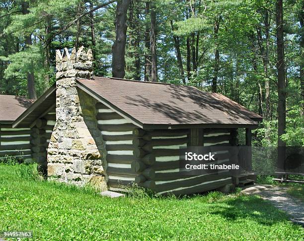 Blockhütte Mit Krone Verzierten Kamin Stockfoto und mehr Bilder von Alt - Alt, Altertümlich, Architektur