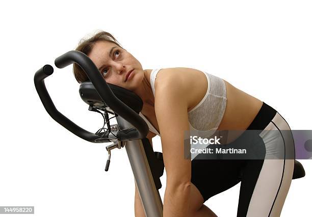 タイアードフィットネス女性 - くるくる回るのストックフォトや画像を多数ご用意 - くるくる回る, サイクリング, 疲れている