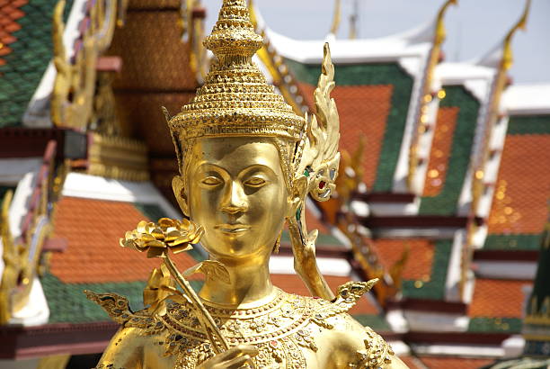 istock Statue at Wat Phrae Keo in Bangkok 144958576