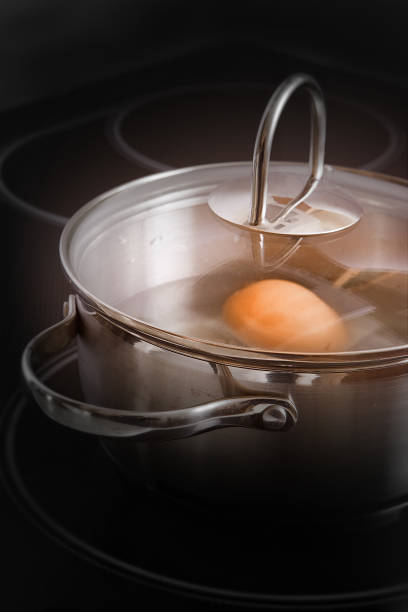 Saucepan whith egg