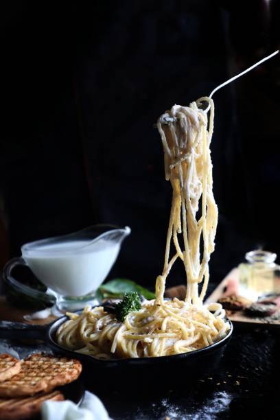 Alfredo sauce spaghetti