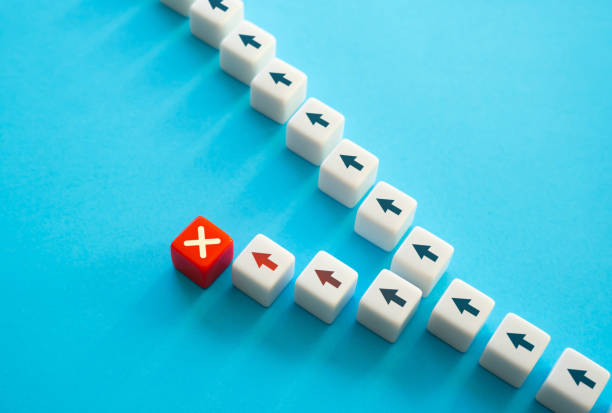 istock Fork in the road leads to loss. 1449640592