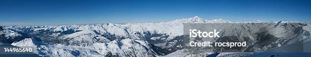 Photo libre de droit de Vue Panoramique Sur Les Arcs La France banque d'images et plus d'images libres de droit de Alpes européennes - Alpes européennes, Beauté, Blanc