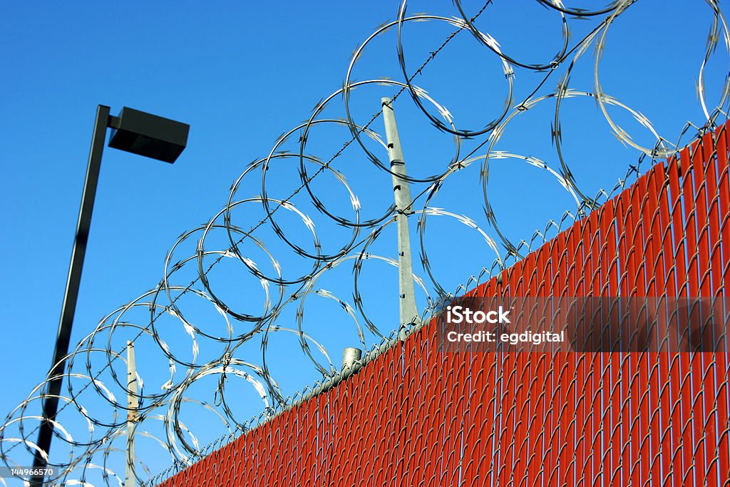 Barb avec barrière - Photo de Agent de sécurité libre de droits
