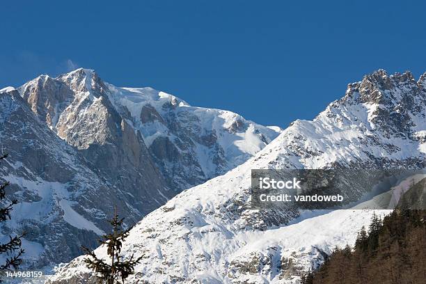 Photo libre de droit de Monte Bianco banque d'images et plus d'images libres de droit de Aiguille rocheuse - Aiguille rocheuse, Alpes européennes, Beauté