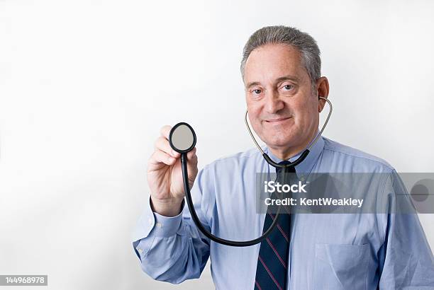 Ispano Maschio Health Care Professional 01 - Fotografie stock e altre immagini di Adulto - Adulto, Adulto in età matura, Ambientazione interna