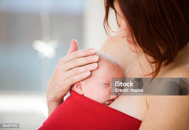 Neugeborene Baby Stockfoto und mehr Bilder von Neugeborenes - Neugeborenes, Baby, Mutter