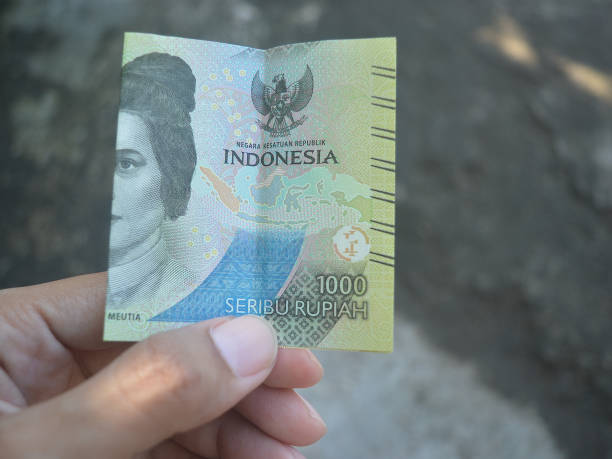 istock Thousand Rupiah Indonesia paper currency new version 2022 1449796063