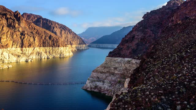 Record low water level at Hoover Dam in 2022 time lapse