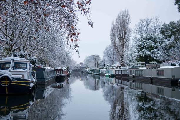 istock London's Little Venice covered in snow 1449890564