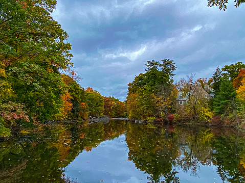 Fall Color Foliage Hits Hudson Valley - NY.