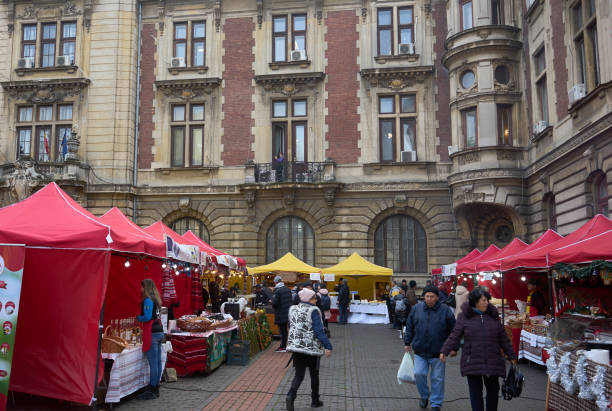romanian christmas food market - comerce imagens e fotografias de stock