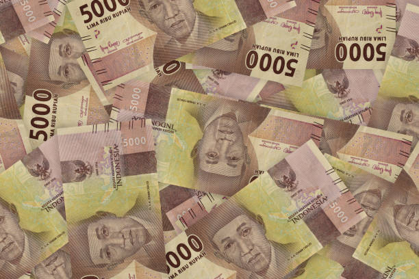 istock Pile of Indonesian 5000 Rupiah 2016 Banknotes 1449968513