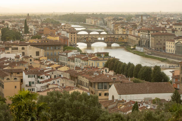 arno – rzeka florencja w toskanii, włochy - c5 zdjęcia i obrazy z banku zdjęć