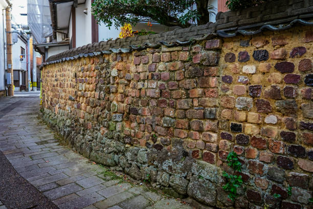 A back street with a tonbai wall in Arita, Saga Prefecture, on a sunny day in December 2022