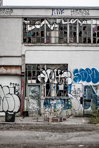 Graffitti wall