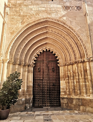 Imágenes de Puertas De La Iglesia | Descarga imágenes gratuitas en Unsplash