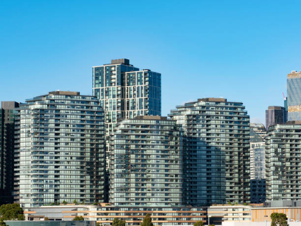 городской городской пейзаж - melbourne cityscape clear sky day стоковые фото и изображения