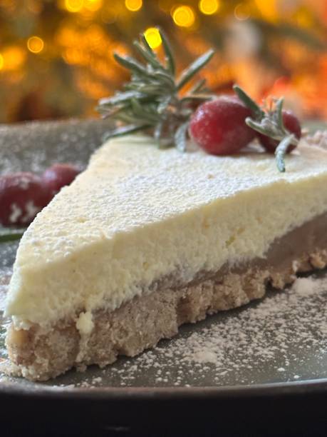 istock Christmas cake tart 1450277209