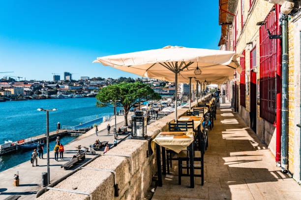 centro histórico de oporto, portugal - portugal port wine porto the douro fotografías e imágenes de stock