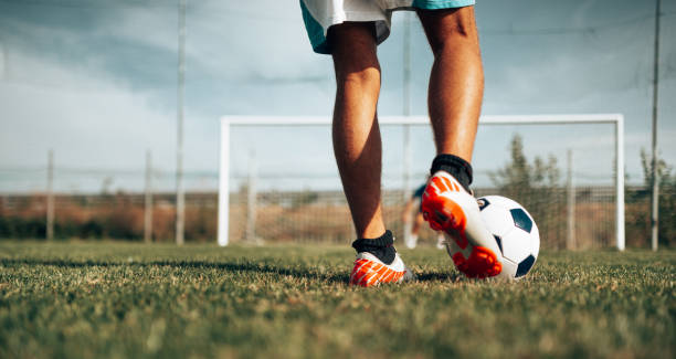 un footballeur argentin prêt pour le penalty - penalty shot photos et images de collection