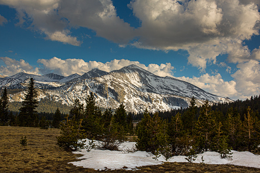 The beauty of the High Sierras through the Tioga Pass at Yosemite National Park can be breathtaking.