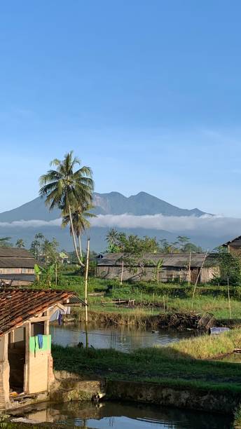 istock Galunggung Mountain 1450439379