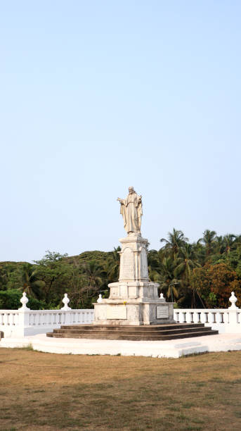istock a white statue of jesus christ 1450506648