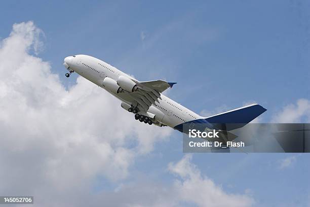 Airbus A380 Foto de stock y más banco de imágenes de Avión - Avión, Hamburgo - Alemania, Principios