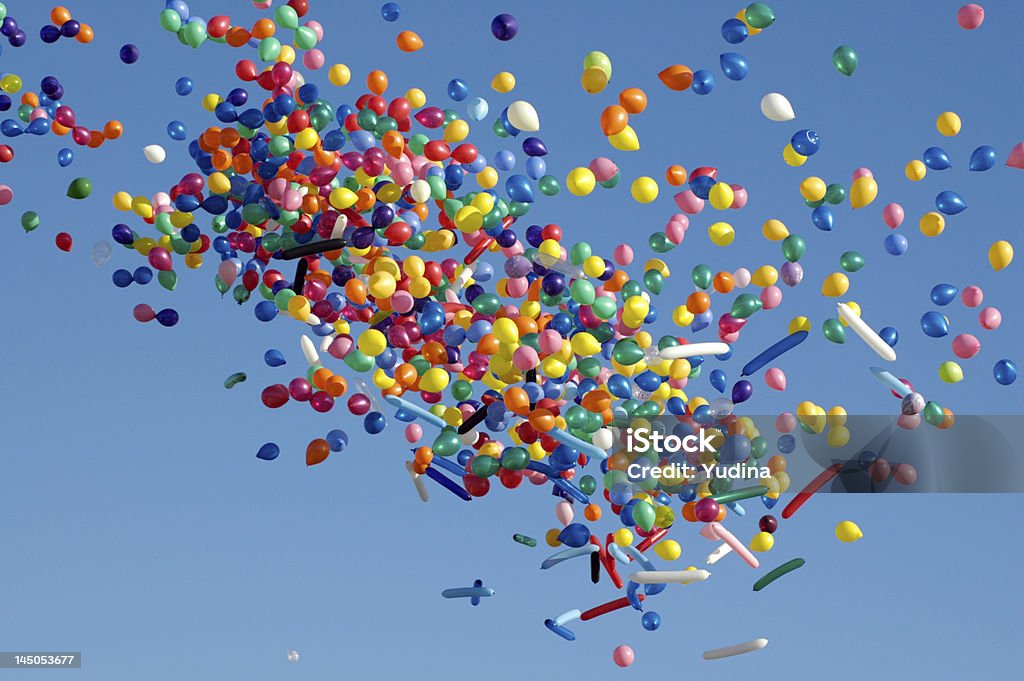 Цветные воздушные Плакат balloons in the sky - Стоковые фото В воздухе роялти-фри