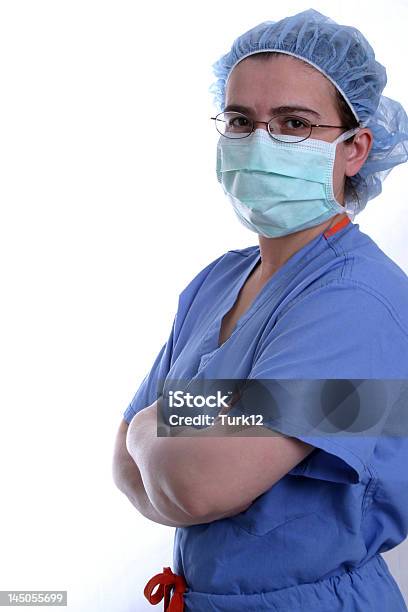 Enfermeiro Ou Médico Cirurgião - Fotografias de stock e mais imagens de Figura para recortar - Figura para recortar, Máscara de proteção, Profissional de enfermagem