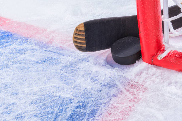 istock Almost scoring a goal in ice hockey 1450723326