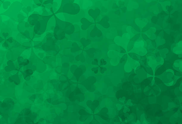 ilustraciones, imágenes clip art, dibujos animados e iconos de stock de trébol de cuatro hojas trébol trébol día de san patricio fondo verde texturizado - st patricks day backgrounds clover leaf