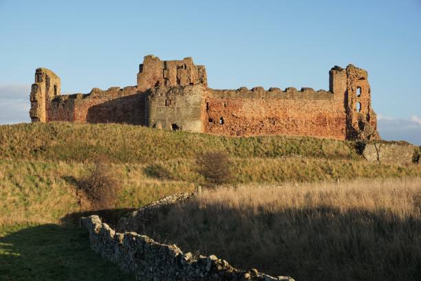 Tantallon Castle North Berwick, East Lothian, Scotland - 20 December 2022: Looking towards Tantallon Castle in the December sunshine. north berwick scotland east lothian castle scotland stock pictures, royalty-free photos & images