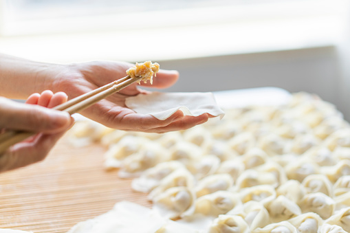 Hand for making dumplings