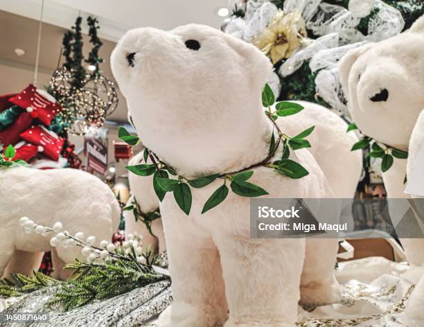 Christmas Stuffed Polar Bear Teddy Bear In A Big Store Peluche De Oso Polar Navideño En Tienda Grande Stock Photo - Download Image Now