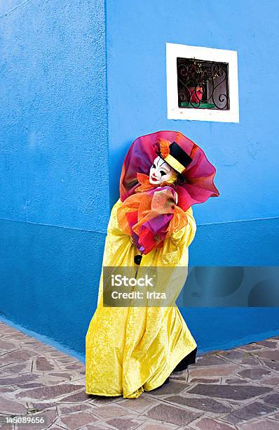 Foto de Palhaço Na Esquina e mais fotos de stock de Excêntrica - Excêntrica, Alegria, Amarelo