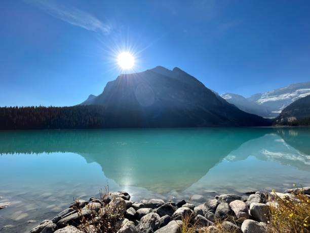istock Lake Louise 1450999774