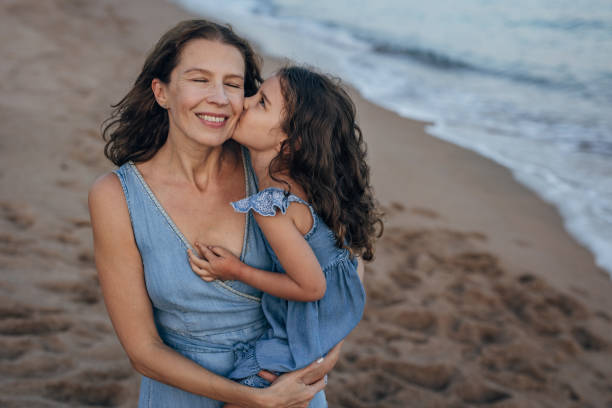 istock Girl loves her mom 1451076517