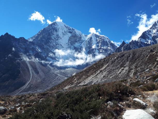 istock Beautiful view of a mount Everest 1451117836