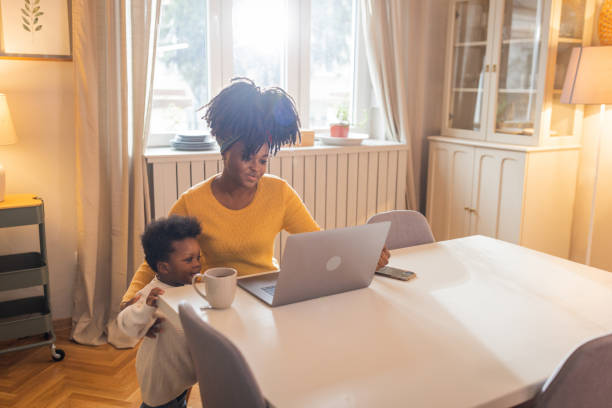istock Single mother at home 1451146925