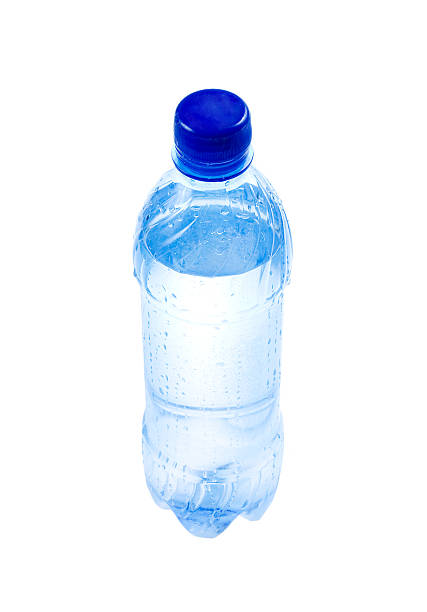 Botella de plástico con agua - foto de stock