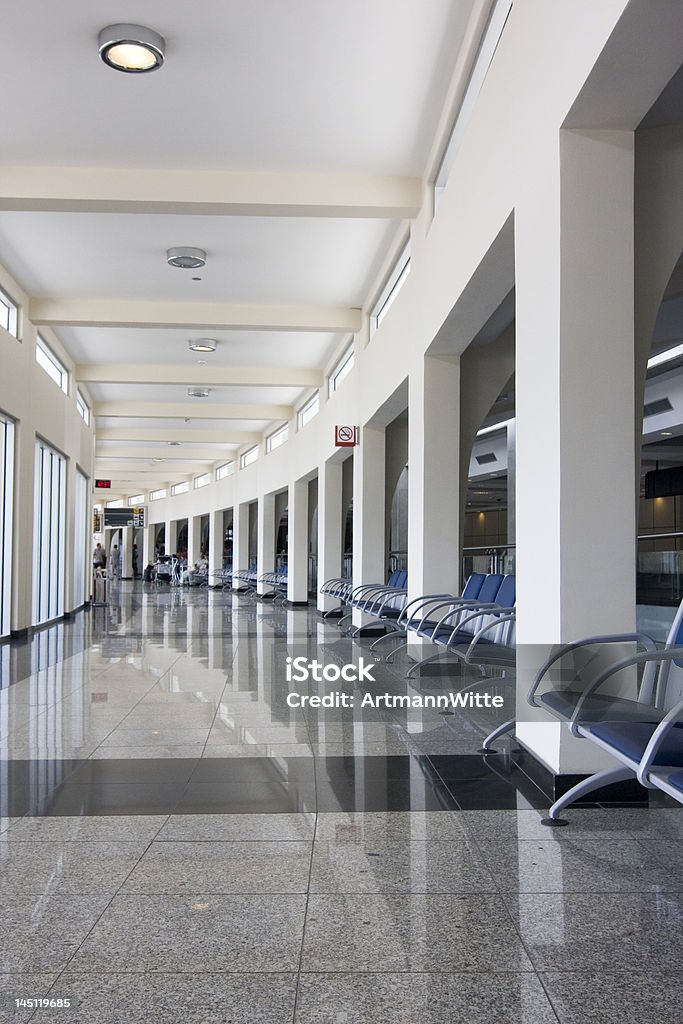 hall d'attente de l'aéroport moderne - Photo de Architecture libre de droits