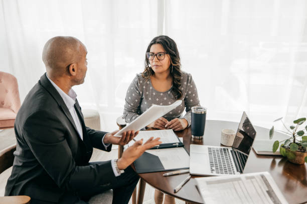 istock Using a Mortgage Broker When You Buy Your Home 1451256765