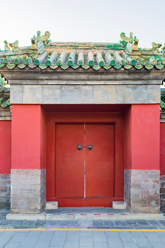 A low-level small arch in the Temple of Heaven complex