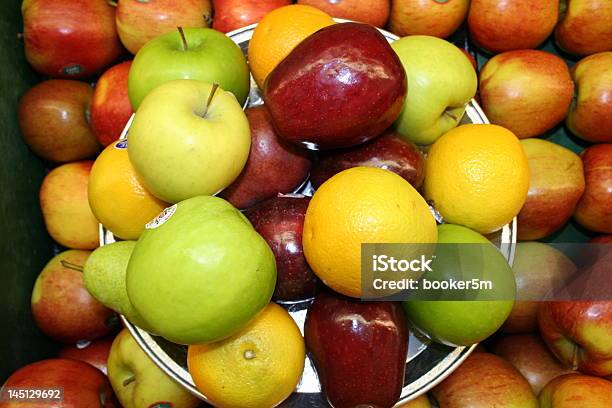 Tabuleiro De Fruta - Fotografias de stock e mais imagens de Alimentação Saudável - Alimentação Saudável, Bandeja - Utensílio doméstico, Botânica - Ciência de plantas