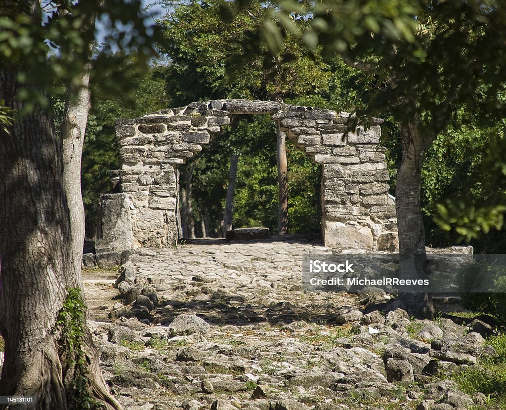 Antigo arco maia - Foto de stock de Antigo royalty-free