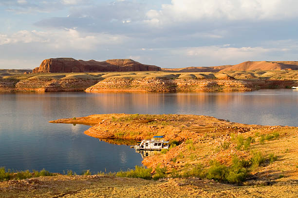 istock Lake Powell Peninsula at Sunrise 145132105