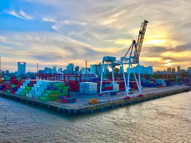 porto di buenos aires - rio de la plata foto e immagini stock