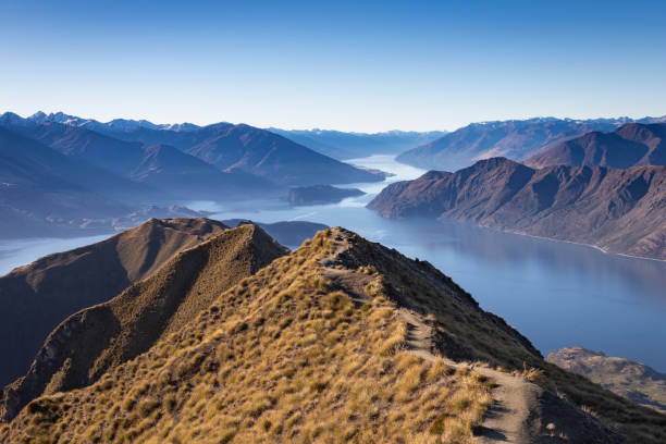 istock Southern Alps with Roy's Peak on a sunny day 1451483334